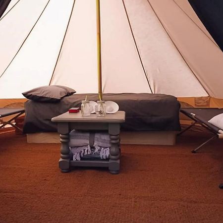 Route 47 Glamping Bell Tents Cross Hands Dış mekan fotoğraf